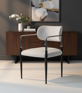 Beyaz Kollu Sandalye Görseli