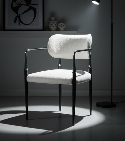 Beyaz Peluş Döşemeli Krom Kollu Siyah Ayaklı Sandalye - Aydınlık Ön Plan