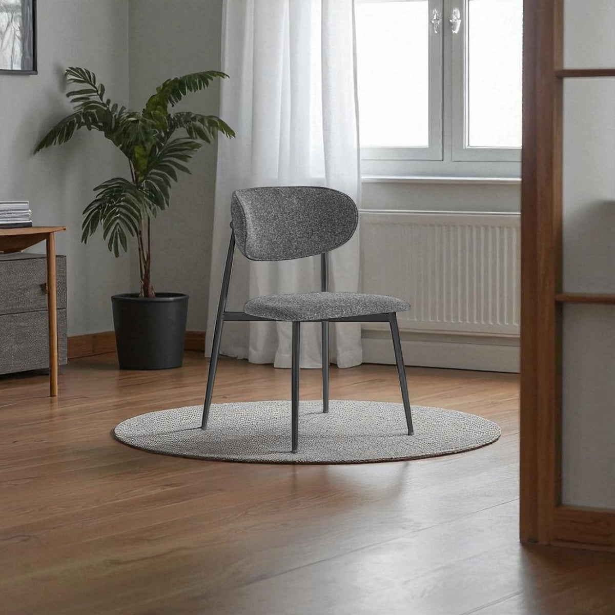 S80 LAILA BLACK CHAIR 
